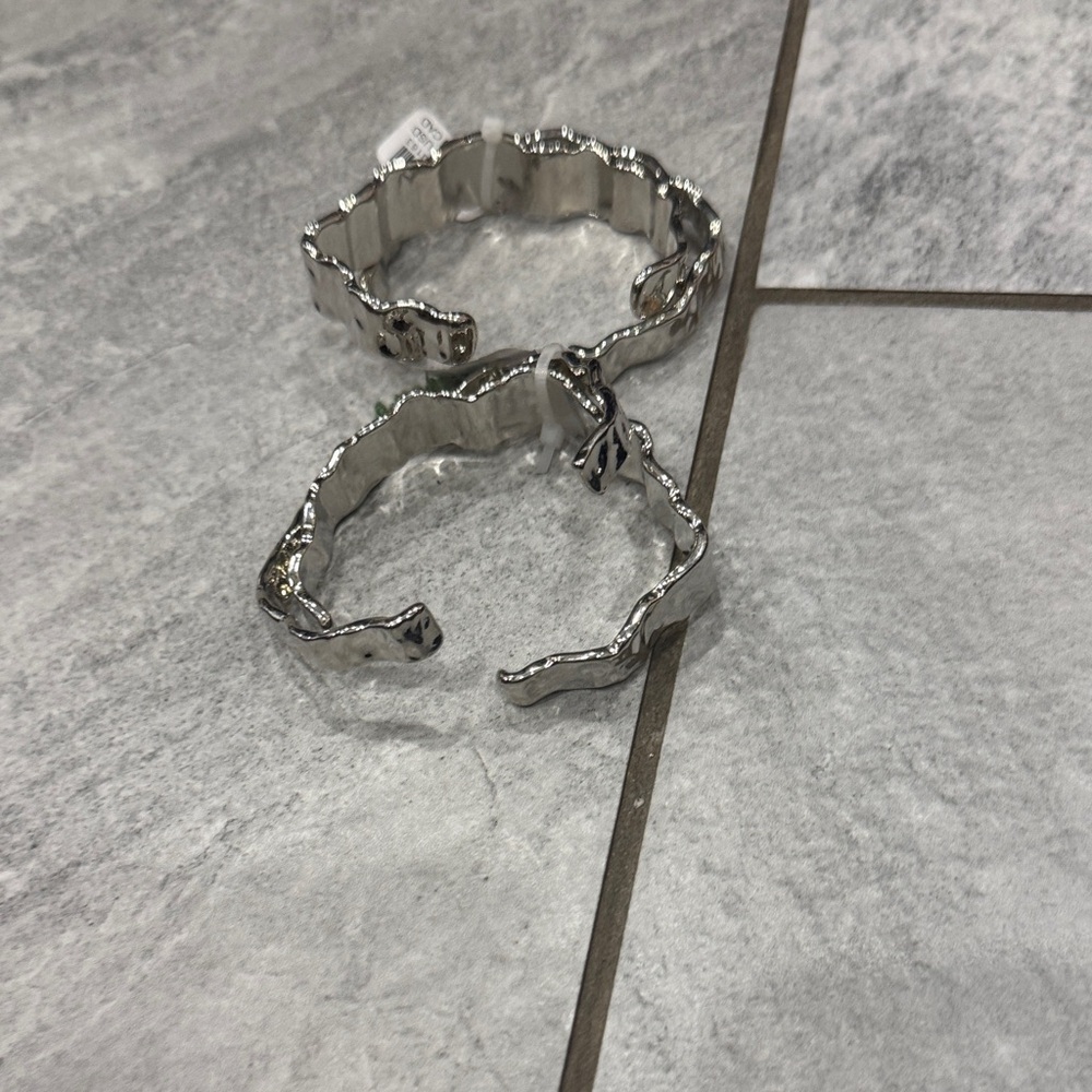 Silver tone Textured Women's Bracelet (get two sets for almost the price of one)